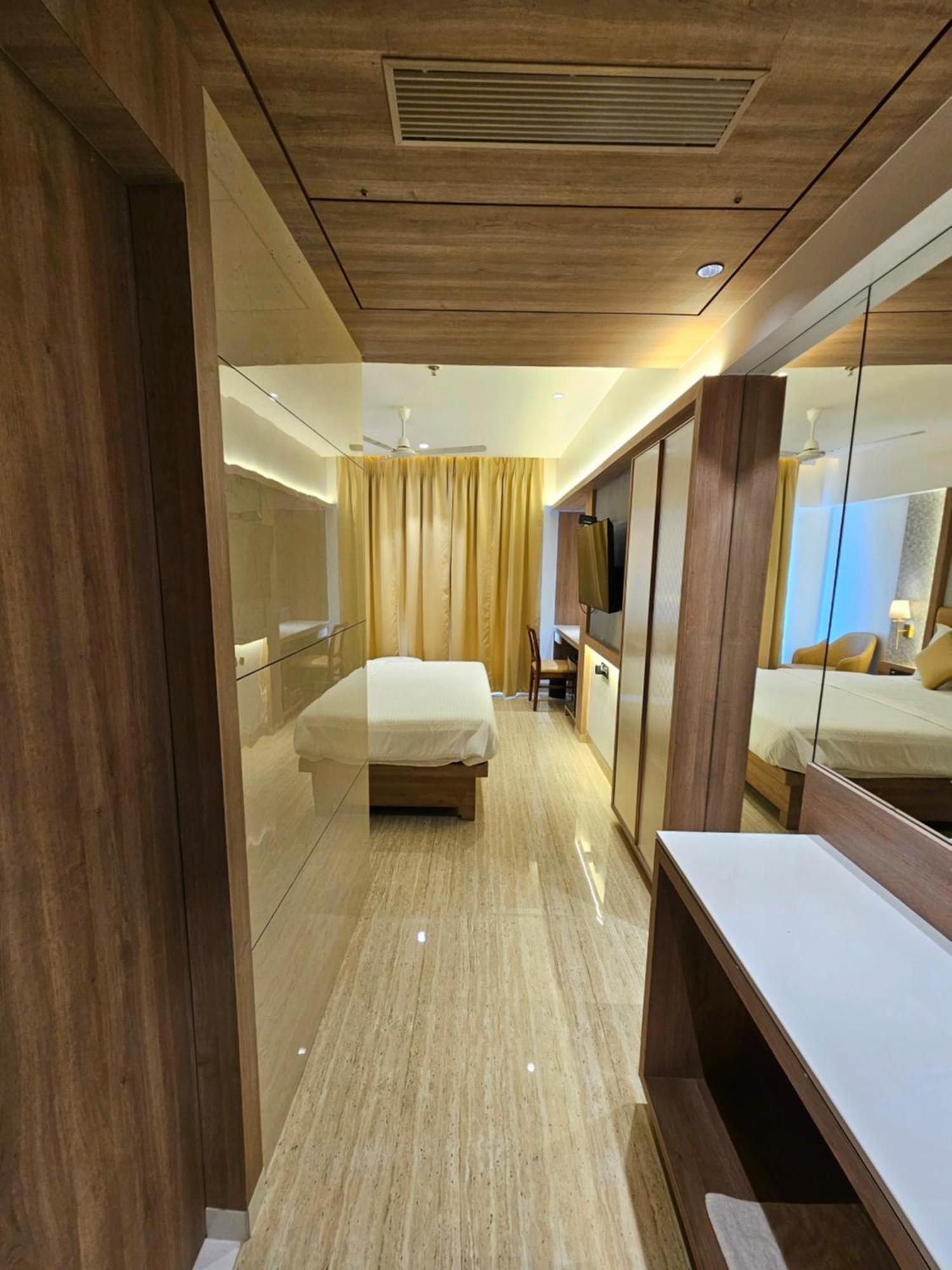 Hotel Golden Nest Thane Exterior foto