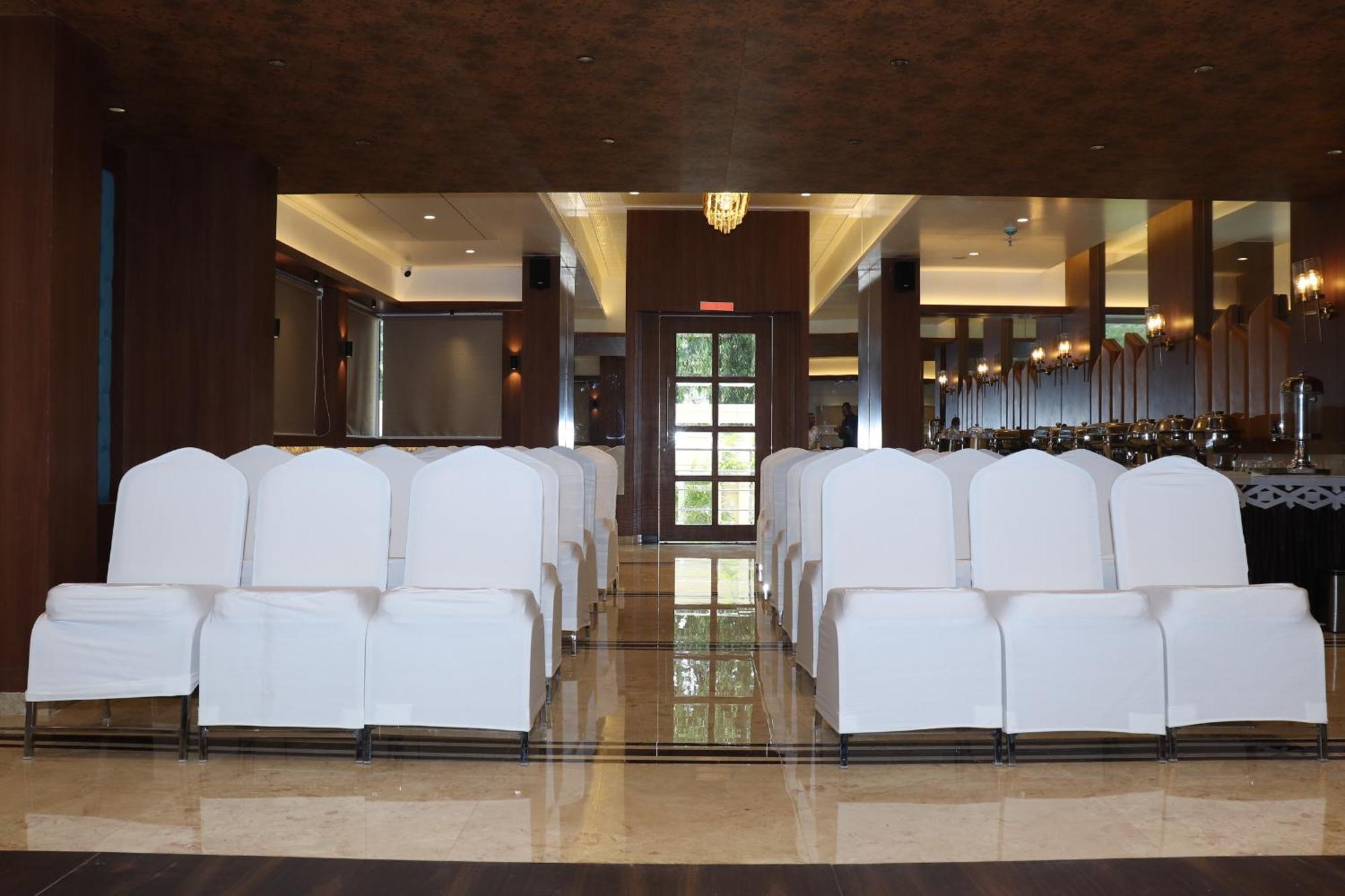 Hotel Golden Nest Thane Exterior foto